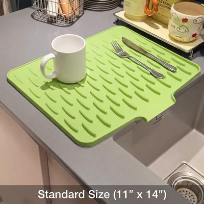 🔥 Hot Sale 50% OFF 🔥Heavy-Duty 3-in-1 Silicone Mat: Drainer, Trivet & Chopping Cushion