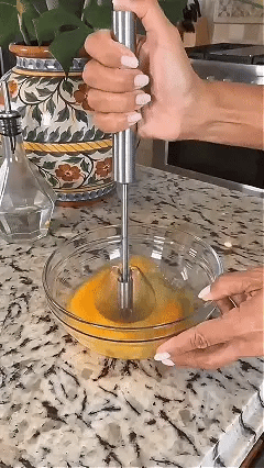 🥄✨LAST DAY 60% OFF ✨ Stainless Steel Hand-Push Rotary Whisk – Effortless Mixing in Seconds!