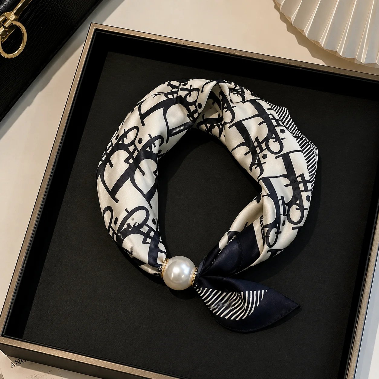 🏆25K+ SOLD 🔥2026 HOT SALE ✨ Effortless Glamour: Pop-On Pearl Necklace Scarf 🧣