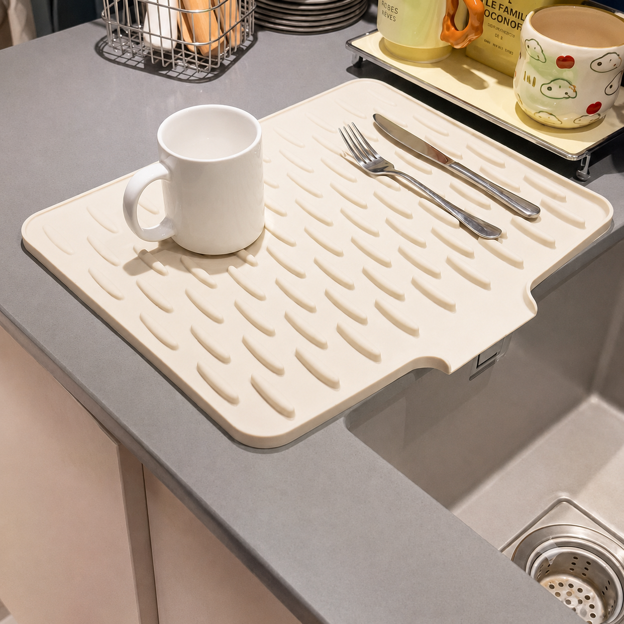 🔥 Hot Sale 50% OFF 🔥Heavy-Duty 3-in-1 Silicone Mat: Drainer, Trivet & Chopping Cushion